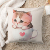 ティースカップに登場する、かわいい白ピンクの猫(2) クッション (ブランケット)