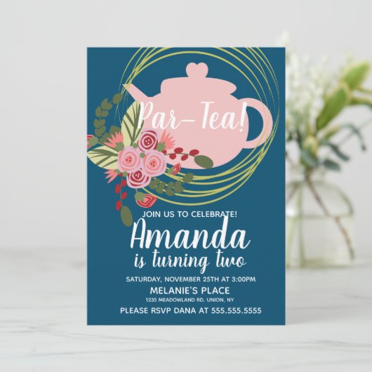 ティーパーティー フローラルリース 遊び心のあるピンク 赤 青 招待状 (スタンド正面)