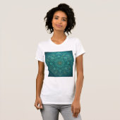 ティールトランキュリティマンダラ - ボヘミアンスピリチュアルアート Tシャツ (正面フル)