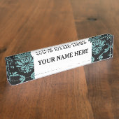 ティール(緑がかった色)および黒いヴィンテージのダマスク織パターン デスクネームプレート (側面)