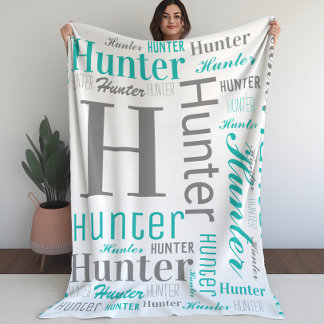 ティール（緑がかった色）とグレーネームとモノグラムクラウドワードアート フリースブランケット