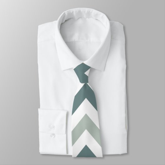 ティール(緑がかった色)とセージ山形 ネクタイ (タイ)