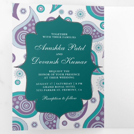 ティール(緑がかった色)とパープルペイズリーインディアン結婚スタイルの写真 三つ折り招待状 (内部最初)