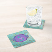 ティール(緑がかった色)とパープルマーメイドモノグラはかりで測ム誕生日 スクエアペーパーコースター (インサイチュ)