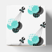 ティール（緑がかった色）とブラックバルーンお祝い フェイバーボックス (上部)