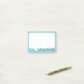 ティール(緑がかった色)とホワイトトークバブルとスクリプト名 ポストイット (デスク上)