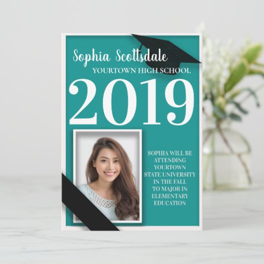 ティール(緑がかった色)と白の卒業写真のお知らせ 招待状 (スタンド正面)