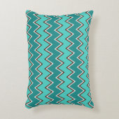 ティール(緑がかった色)と茶色シェブロン アクセントクッション (正面(垂直))