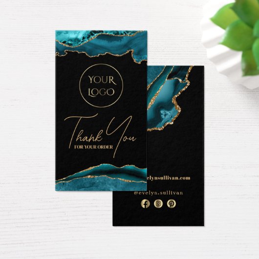 ティール（緑がかった色）と金ゴールドエージェントのパッケージの挿入 (デスク)