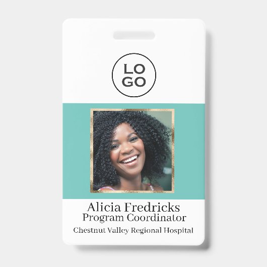 ティール（緑がかった色）と金ゴールド従業員のロゴ付き写真ID バッジ (表面)