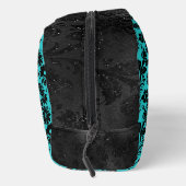 ティール（緑がかった色）と黒い観賞用花 ドップキット (右)