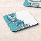 ティール(緑がかった色)のイラストレーションの孔雀 コースター (左側)