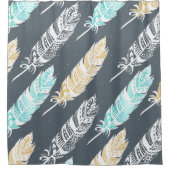 ティール（緑がかった色）のタンBohoの種族の羽 シャワーカーテン (正面)