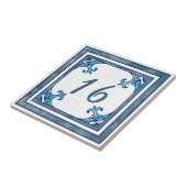 ティール（緑がかった色）の大きい屋家番号 タイル (側面)