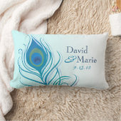 ティール(緑がかった色)の孔雀の羽の記念品の枕 ランバークッション (ブランケット)