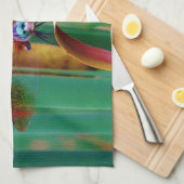 ティール(緑がかった色)の目のトンボにカタチが入る キッチンタオル (四つ折り)