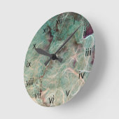 ティール(緑がかった色)の緑のヴィンテージの壁紙の抽象芸術 ラウンド壁時計 (傾斜)