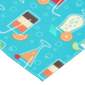 ティール（緑がかった色）の背景のカクテルパターン テーブルクロス (アングル)