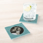 ティール（緑がかった色）の花柄 ガラスコースター (アングル)