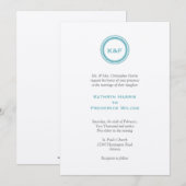 ティール（緑がかった色）の青い円形浮彫りのイニシャルの結婚式招待状 招待状 (正面/裏面)