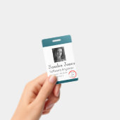 ティール（緑がかった色）の青いIDカードをフェード(縦/ポートレート) バッジ (手持ち)