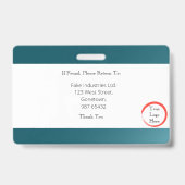 ティール（緑がかった色）の青いIDカード（横）をフェード バッジ (裏面)