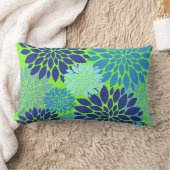 ティール(緑がかった色)の青およびライムグリーンの花の芸術の花柄 ランバークッション (ブランケット)