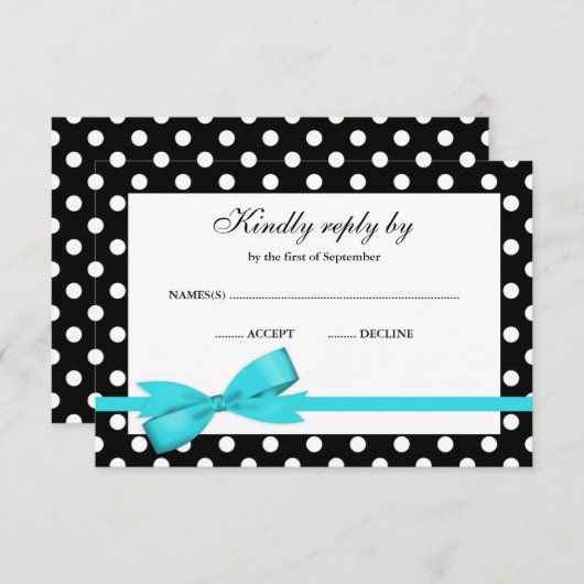 ティール(緑がかった色)の青および黒い水玉模様の弓RSVP 出欠カード (正面/裏面)