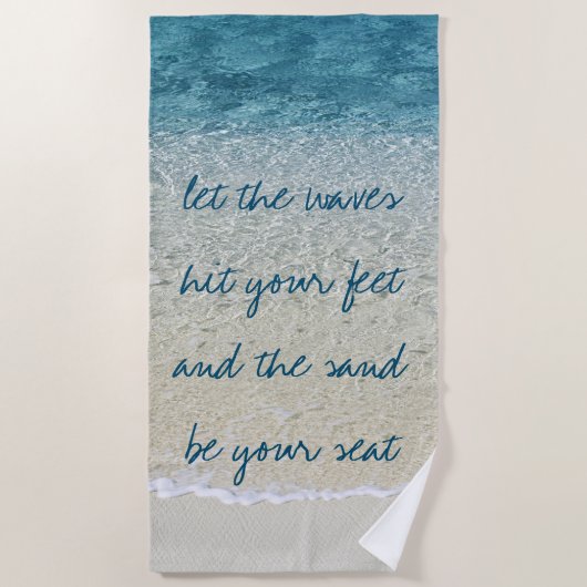 ティール(緑がかった色)アクアターコイズブルー海サーフウェーブズ ビーチタオル (正面)