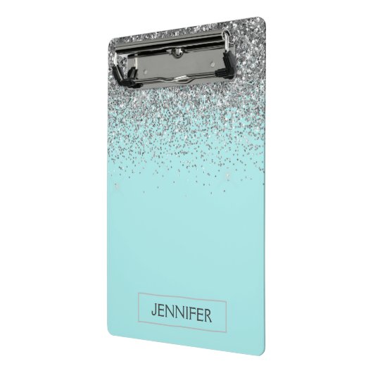 ティール(緑がかった色)アクアブルーシルバーグリッターガーリーモノグラム名 ミニクリップボード (アングル2)