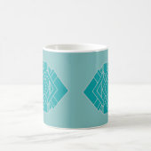ティール(緑がかった色)アールデコキルトインスパイア コーヒーマグカップ (中央)