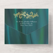 ティール（緑がかった色）エレガントサテンと孔雀 オールインワン招待状 (裏面)