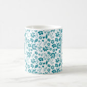 ティール(緑がかった色)ガーリーターコイズ熱帯花モノグラム コーヒーマグカップ (中央)