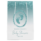 ティール（緑がかった色）グリッタードリップベビー足抱き枕 パーソナライズされた ミディアムペーパーバッグ (裏面)