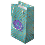 ティール(緑がかった色)グリーンとパープルマーメイドはかりで測モノグラムの スモールペーパーバッグ (裏面アングル)