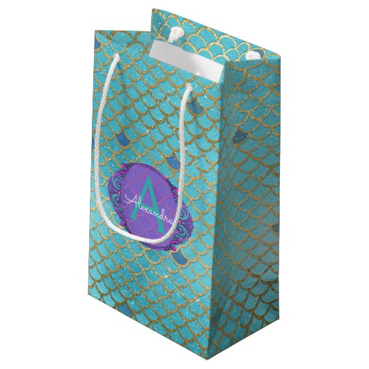 ティール（緑がかった色）グリーンとパープルマーメイドはかりで測モノグラムの スモールペーパーバッグ (裏面アングル)