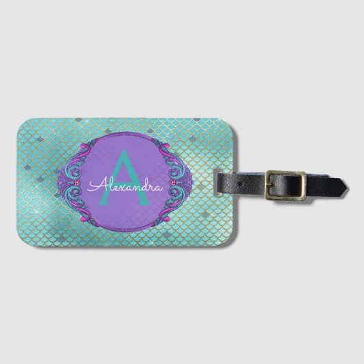 ティール(緑がかった色)グリーンとパープルマーメイドはかりで測モノグラムの ラゲッジタグ (正面横)