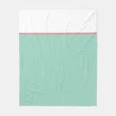 ティール（緑がかった色）グリーンとホワイトピンクストライプ色 フリースブランケット (正面)