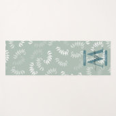ティール(緑がかった色)グリーンボタニカルズ葉モノグラム ヨガマット (正面(横))