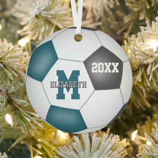 ティール（緑がかった色）グレー彼女の学校チームの色サッカー メタルオーナメント (インサイチュ)