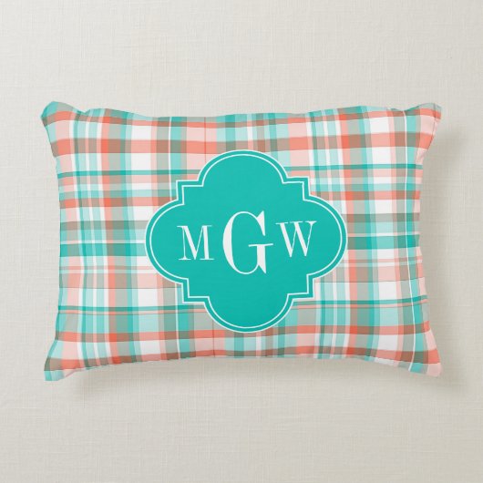 ティール(緑がかった色)コーラルホワイトマ名門私立校風のドラスモノグラム アクセントクッション (正面)