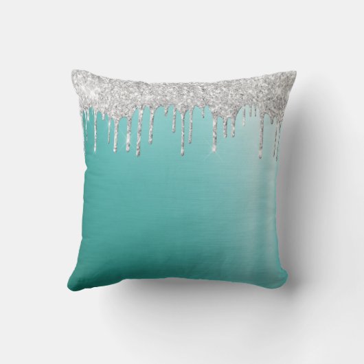 ティール（緑がかった色）シルバーグリッターブラシ仕上げ金属モノグラムスクリプト クッション (裏面)