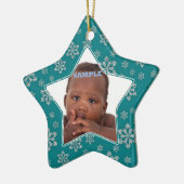 ティール（緑がかった色）シルバースノーフレーク写真テンプレートクリスマス セラミックオーナメント (左)