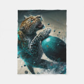 ティール(緑がかった色)ジャガーとサッカー フリースブランケット (正面)