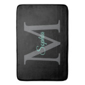 ティール（緑がかった色）スクリプト名、黒の大きな灰色のモノグラム バスマット (正面縦)