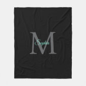 ティール(緑がかった色)スクリプト名、黒の大きな灰色のモノグラム フリースブランケット (正面)