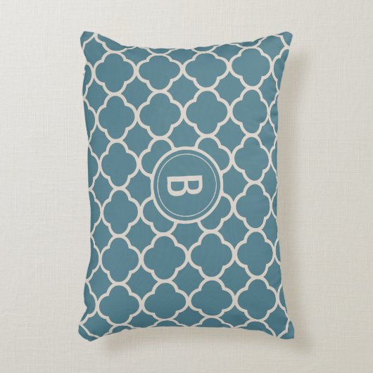 ティール(緑がかった色)スタイリッシュモノグラムQuatrefoil模様装飾品 アクセントクッション (正面(垂直))