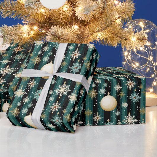 ティール(緑がかった色)ストライプのの雪片とデコレーションクリスマス ラッピングペーパー (クリスマス)