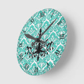 ティール(緑がかった色)ダマスクブラックシャンデリア ラウンド壁時計 (傾斜)