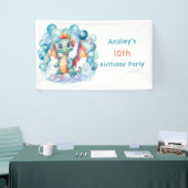 ティール(緑がかった色)ドラゴンとバルーンアーチ誕生日パーティー 横断幕 (トレードショー)